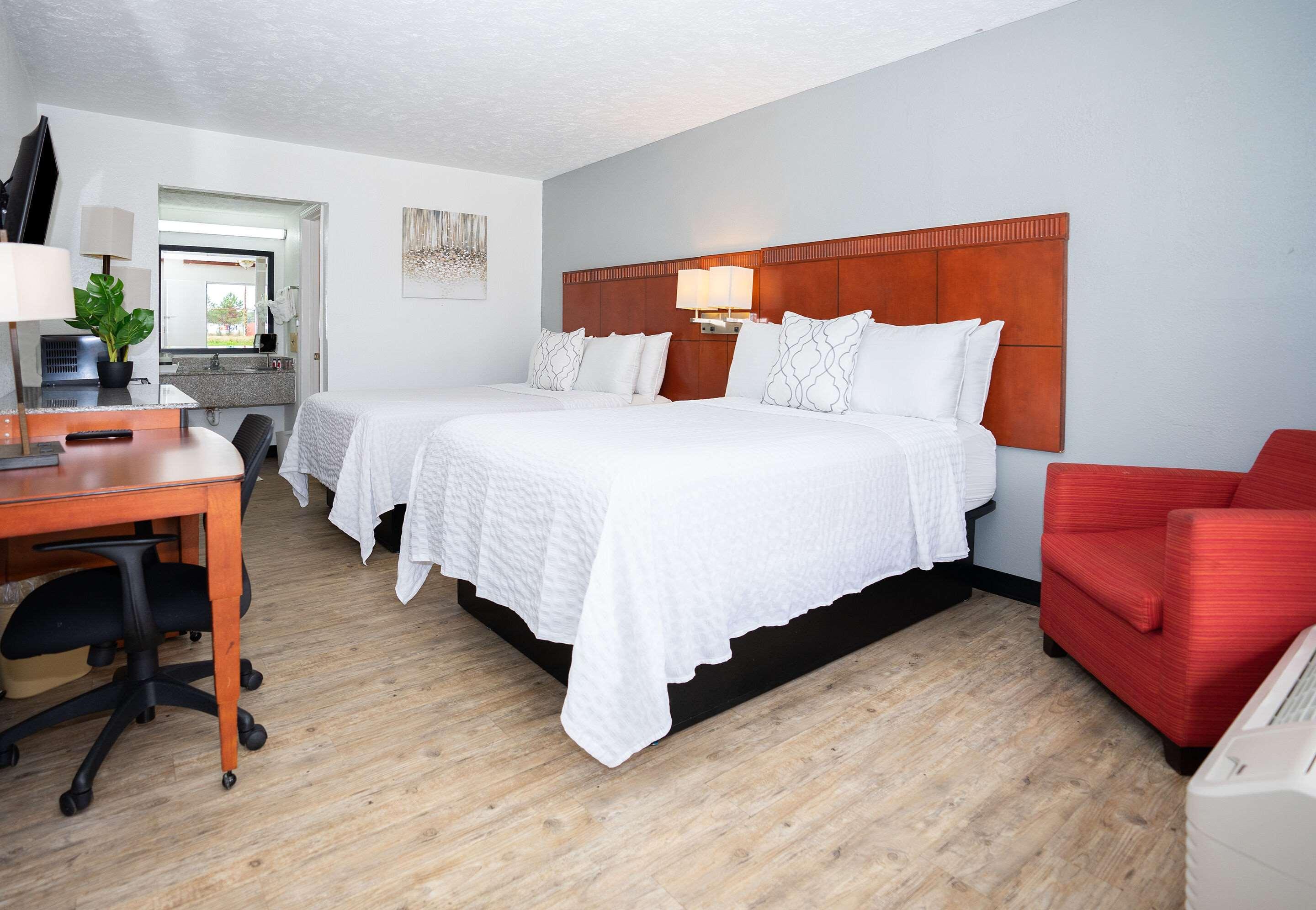 Ramada By Wyndham Lumberton Hotel Екстериор снимка