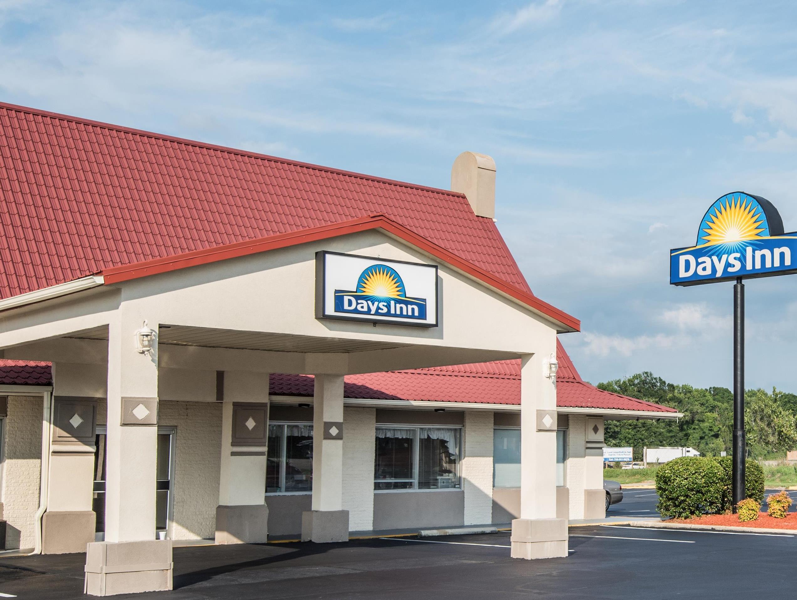Ramada By Wyndham Lumberton Hotel Екстериор снимка